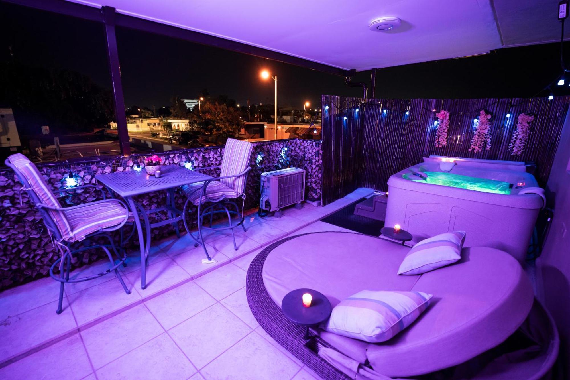 Apartmán Luxury Retreat With Private Jacuzzi And Mountain Views Free Parking Ponce Exteriér fotografie