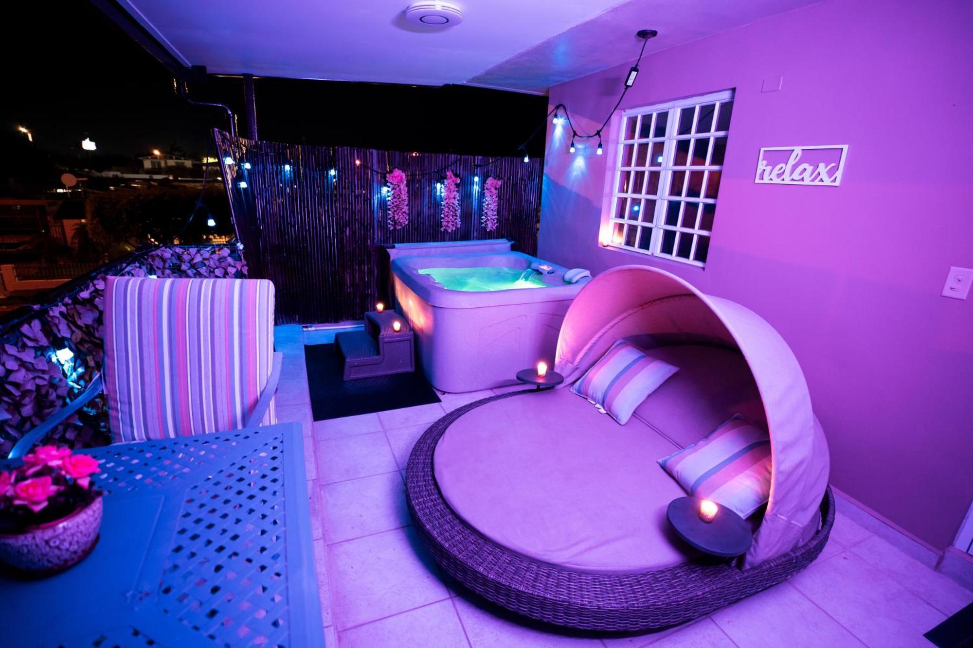 Apartmán Luxury Retreat With Private Jacuzzi And Mountain Views Free Parking Ponce Exteriér fotografie